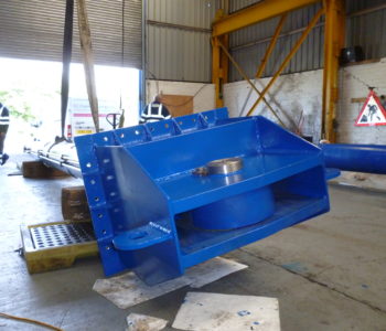 Overhaul of main lift cylinders on Link Spans