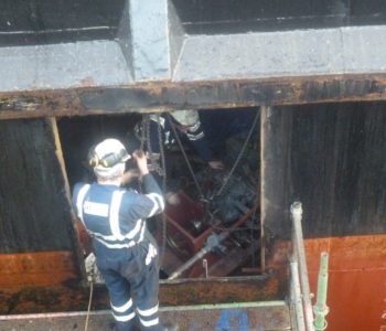 Replacing stabiliser units